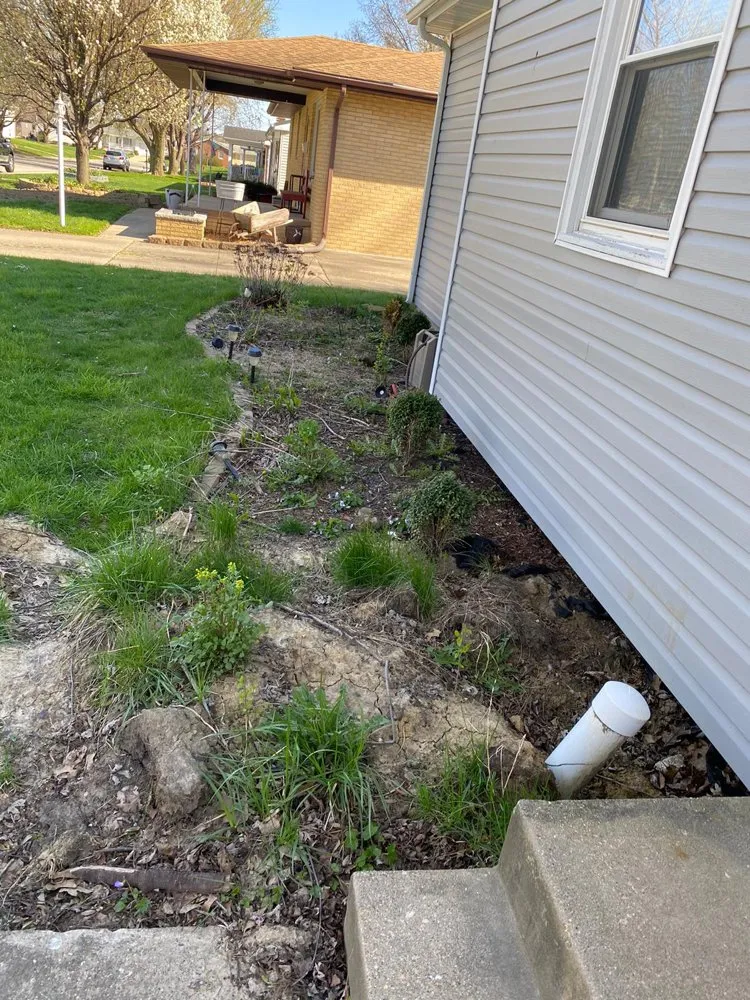 Top-rated yard cleanup service in Springfield, IL - J&m Custom Creation Landscaping