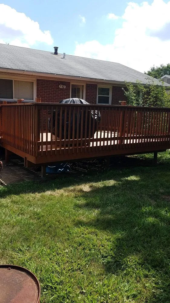 Top-rated landscape design for year-round maintenance in Bethel, OH by J&M Home & Decks & Lawn Improvements