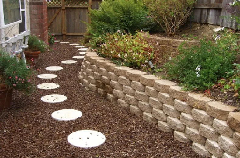 Custom yard cleanup service for homes in Moorpark, CA by JM Landscaping & Gardening