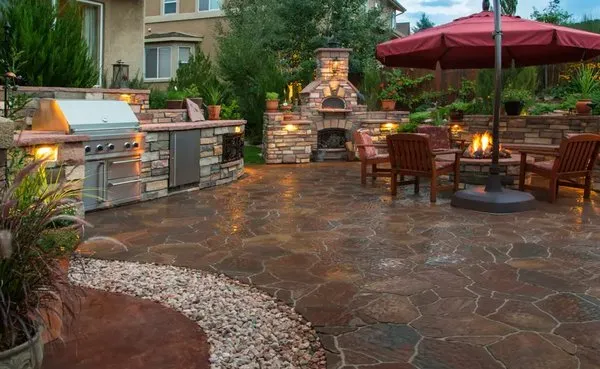 J&M Landscaping & Remodeling Logo