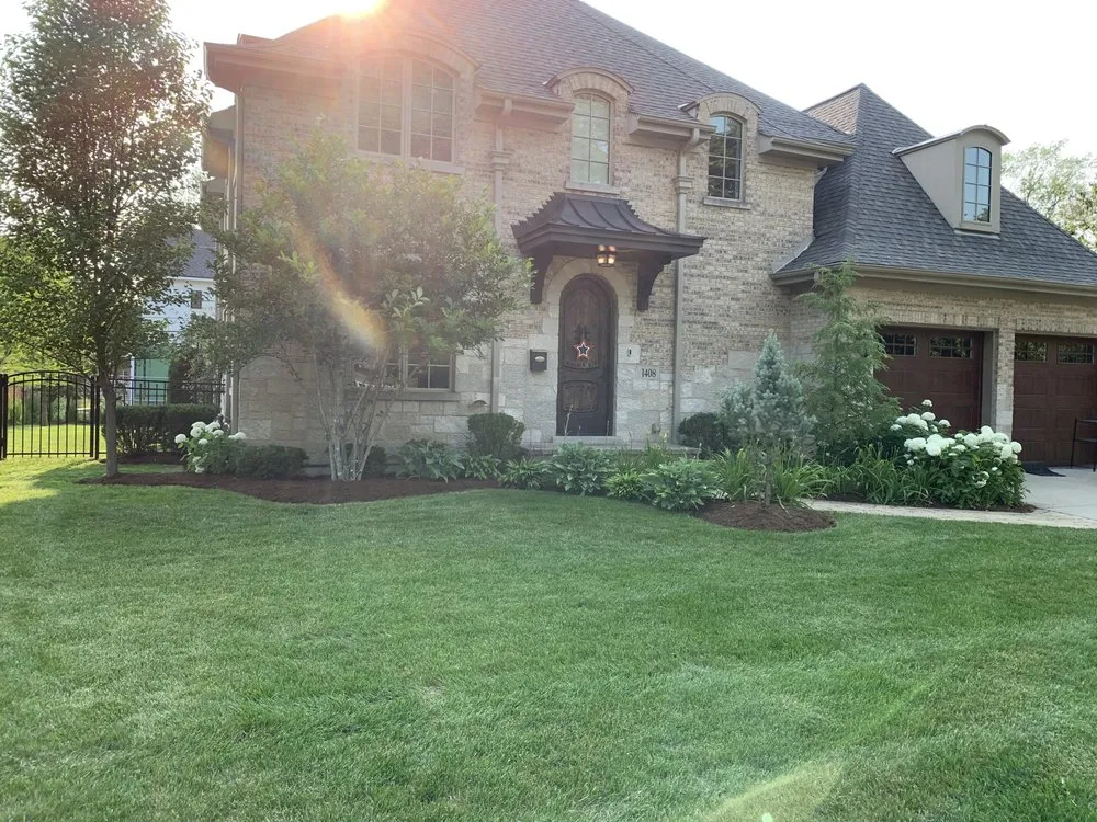 Top-rated garden landscaping experts serving Carpentersville, IL - JM Landscaping