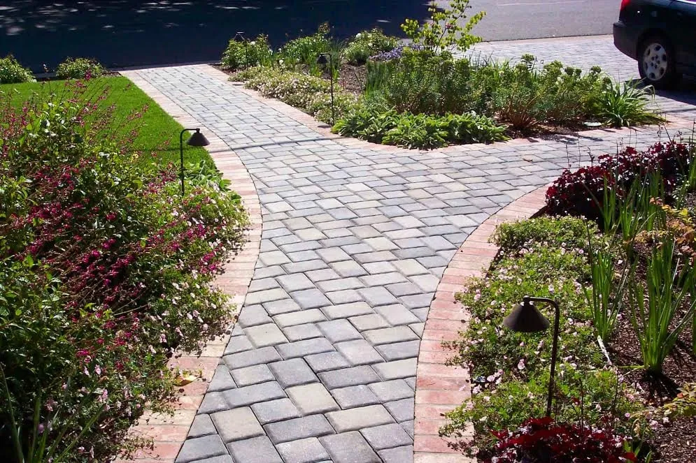 Expert lawn mowing service in Lynnwood, WA - JM Landscaping