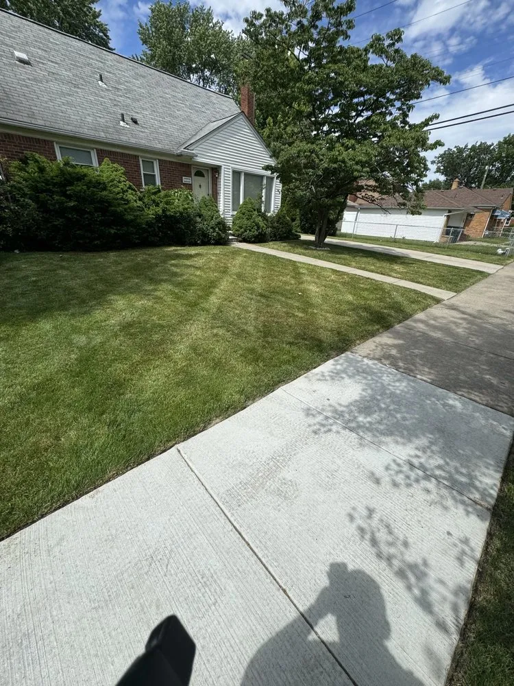 Local lawn mowing service in Melvindale, MI - JM Landscaping