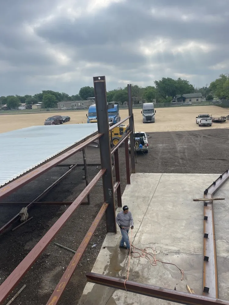 Top-rated yard cleanup service in Waco, TX - J&M Landscaping