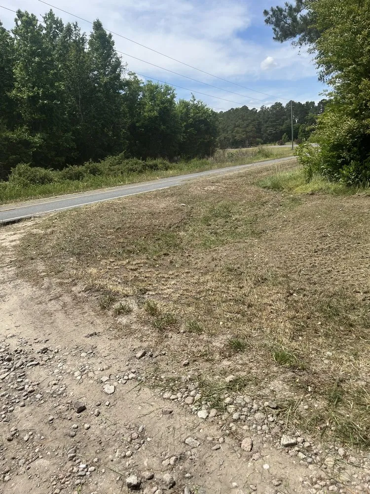 Local yard cleanup service in Shannon, NC by J&m Lawmcare