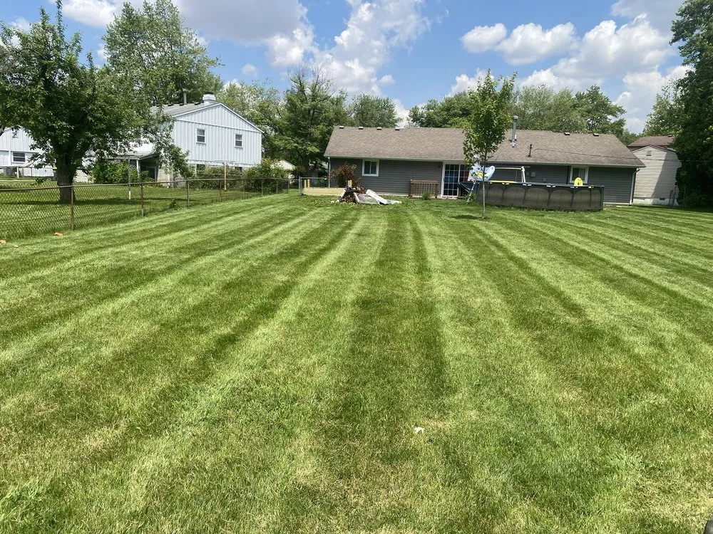 Custom yard cleanup service experts serving Anderson, IN - J&M Lawn Care