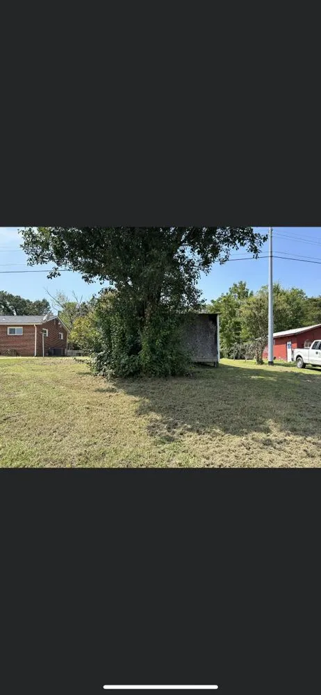 Professional residential landscaping for homes in Athens, TN by J&M Lawn Care Cleaning Service