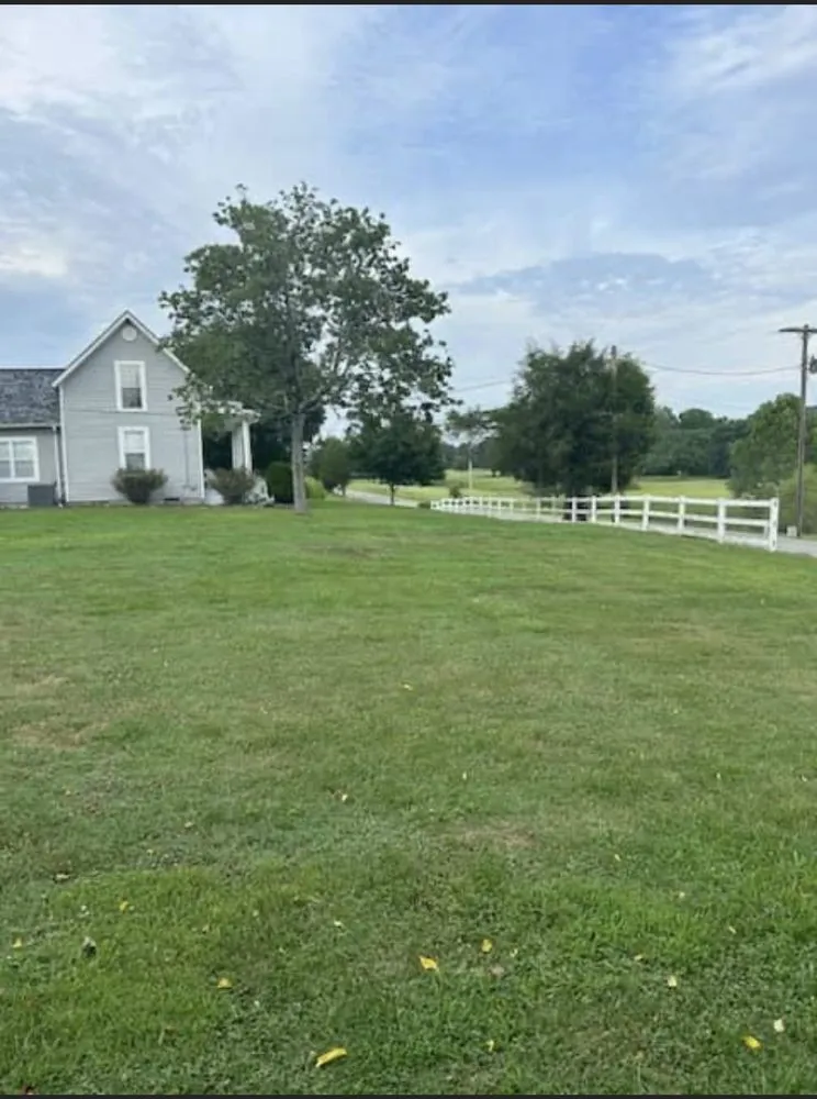 Affordable garden landscaping in Athens, TN - J&M Lawn Care Cleaning Service