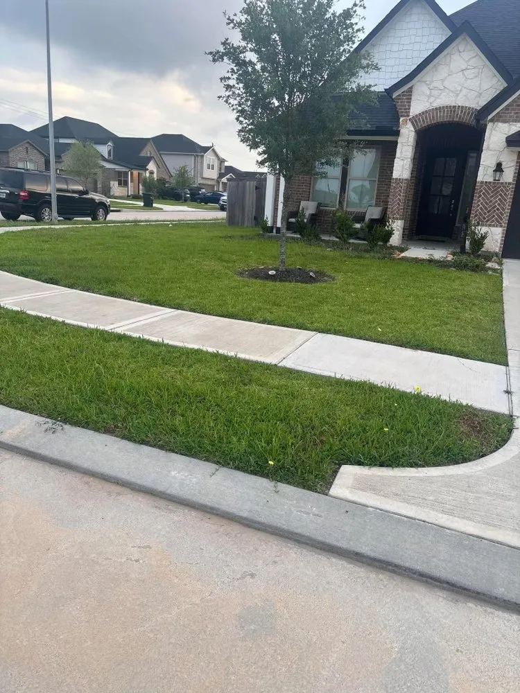 Expert lawn mowing service near you across La Porte, TX - J&M Lawn Care