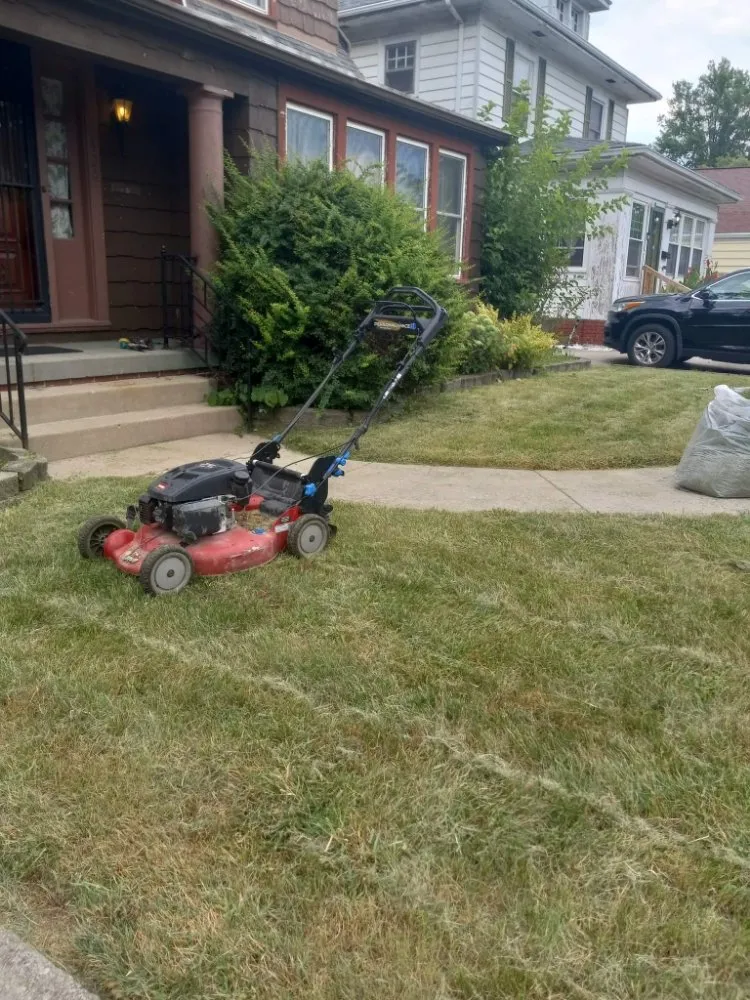 Top-rated lawn care service experts serving Lima, OH - J&M Lawn Care Service