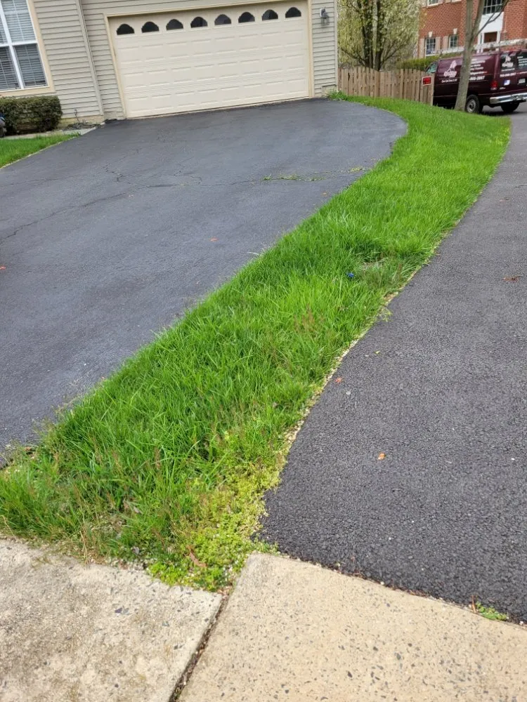 Custom lawn care service experts serving Leesburg, VA - JM Lawn Care Services