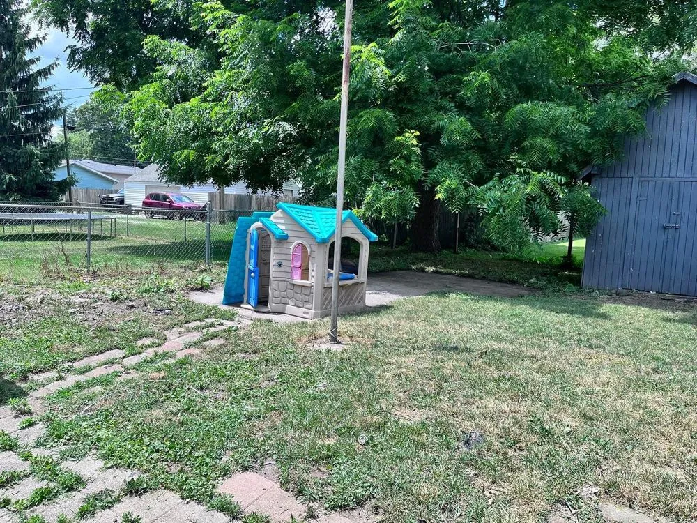 Top-rated lawn care service for residential properties in La Porte, IN by J&M Lawncare & Services