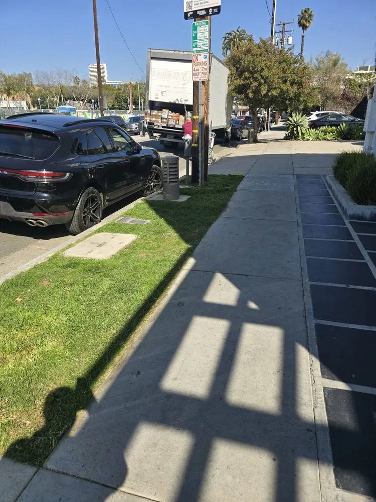 Reliable landscape design in Inglewood, CA - J&M lawncare Landscape Service