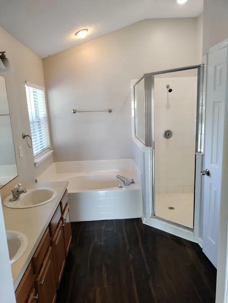 Affordable lawn care service in Jacksonville, FL - J&M Painting