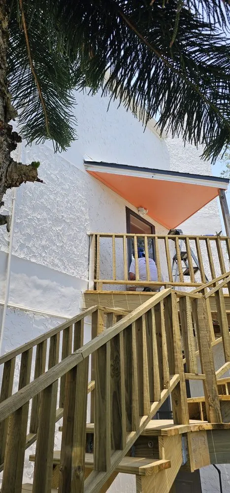 Local yard maintenance for homes across Jacksonville, FL - J&M Painting