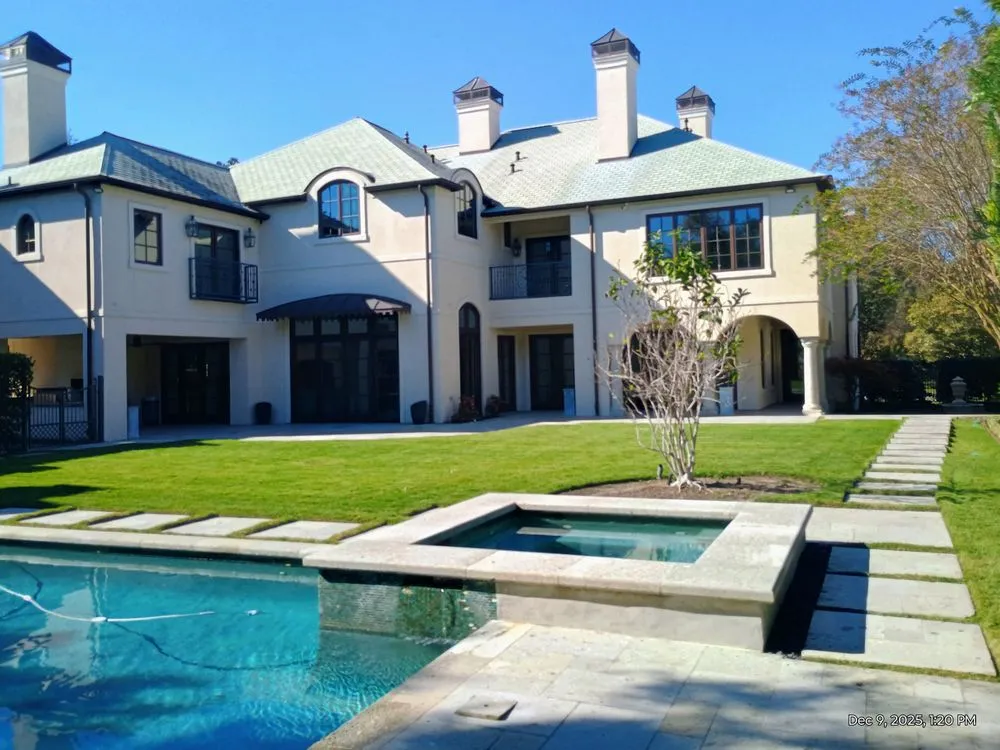 Expert yard maintenance in Pearland, TX by Jm Perez Landscaping