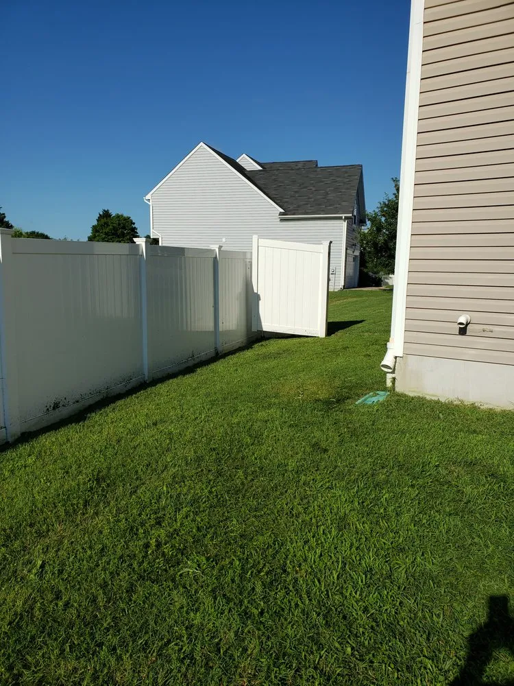 Top-rated yard cleanup service in Lusby, MD - JMC Lawn care