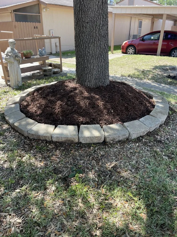 Expert garden landscaping in Seguin, TX - JMJ Property Services