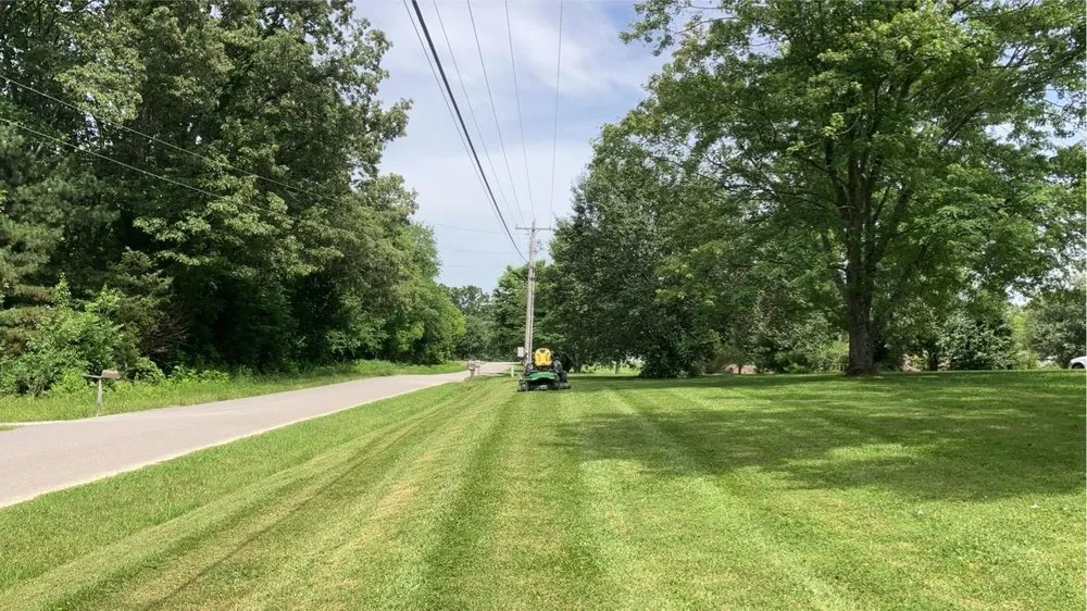 Professional residential landscaping in Bloomington Springs, TN by JMR Lawn Care
