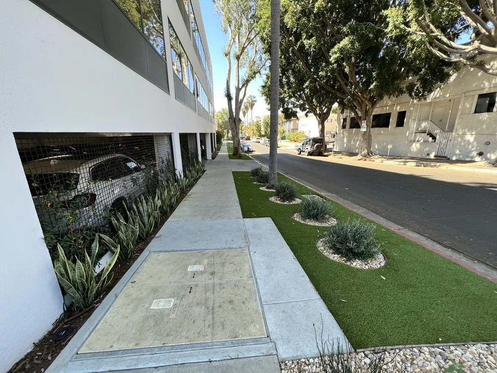 Professional garden landscaping experts serving Beverly Hills, CA - JMS Design Associates