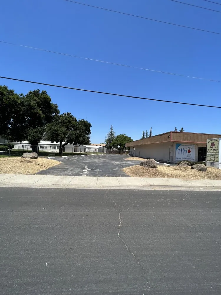 Reliable lawn care service in Modesto, CA - J&N Sanchez Garden Service