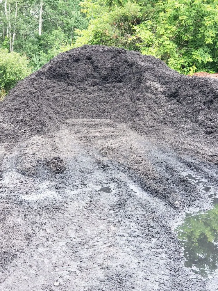 Local garden landscaping in Marlboro, NY by J&N Stafford