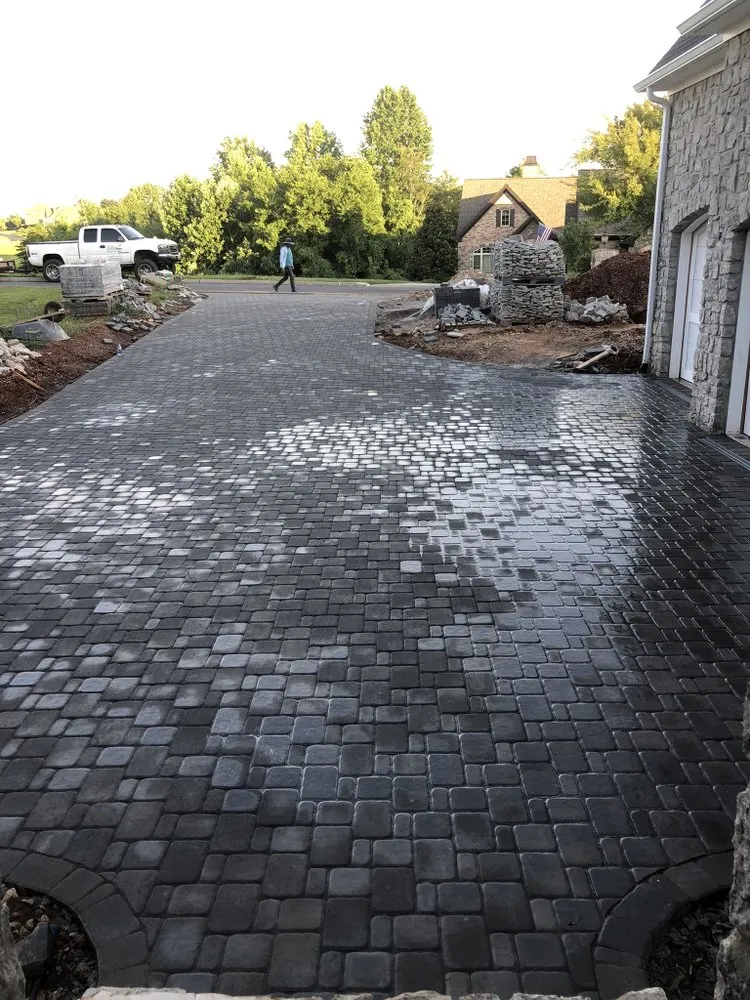 Top-rated landscape design in Knoxville, TN by JNA Construction & Landscape