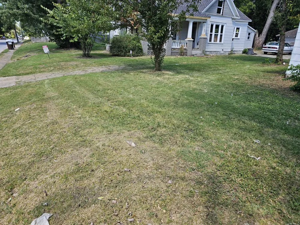 Professional lawn mowing service experts serving Battlefield, MO - JNB Lawn Care