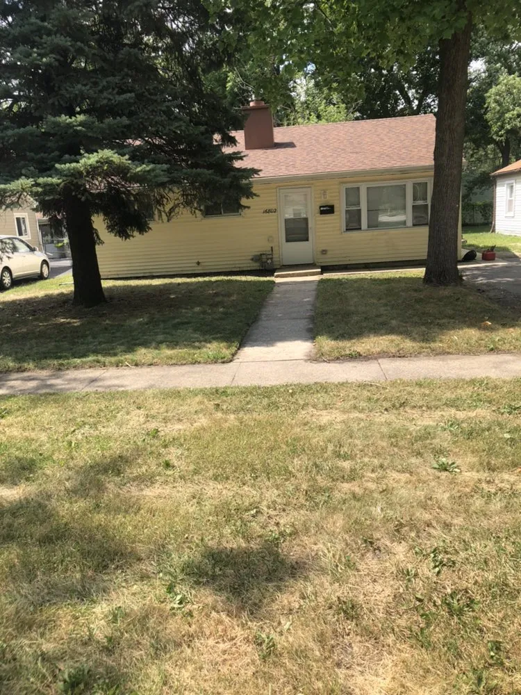 Local lawn mowing service in Hazel Crest, IL - Jneals Landscaping Services