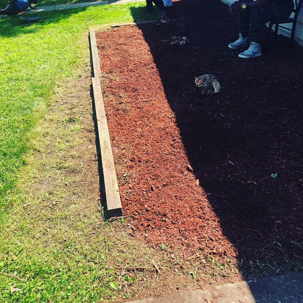 Reliable residential landscaping for year-round maintenance in Hazel Crest, IL by Jneals Landscaping Services