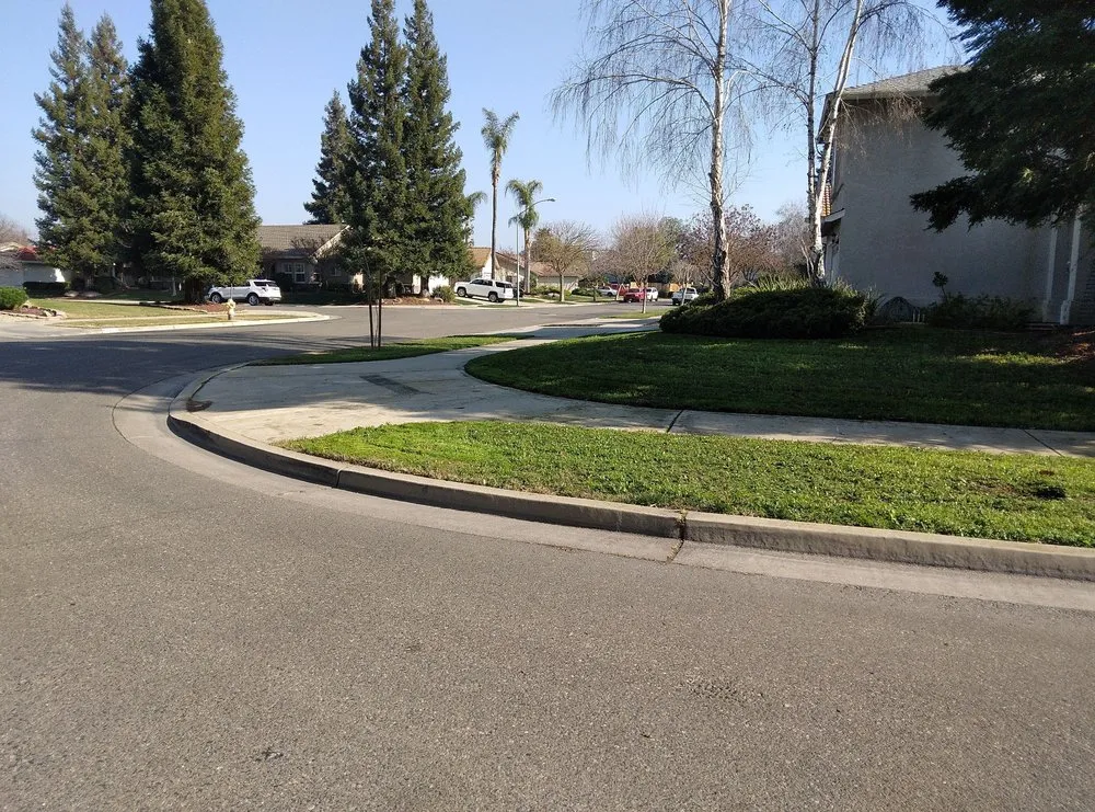 Local lawn care service experts serving Turlock, CA - JNG Landscape & Maintenance