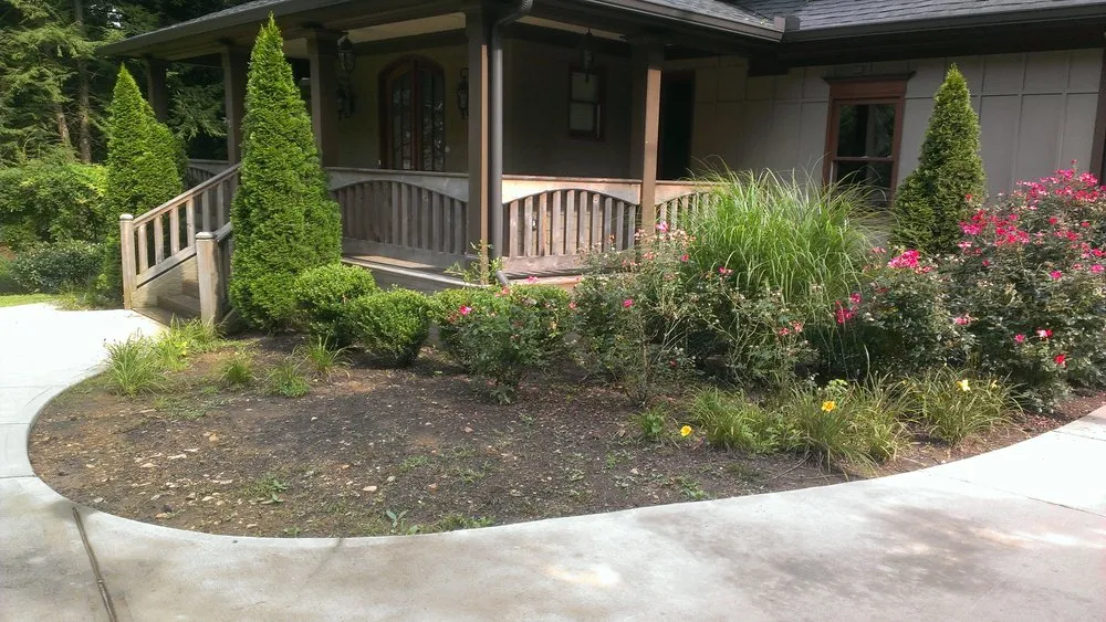 Reliable yard cleanup service for residential properties in Snellville, GA by JnJ Landscaping Plus