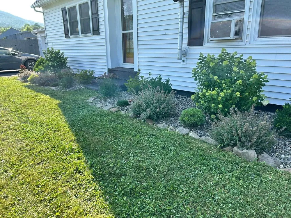 Top-rated lawn mowing service for homes in grand gorge, NY by JnJ Lawncare Solutions