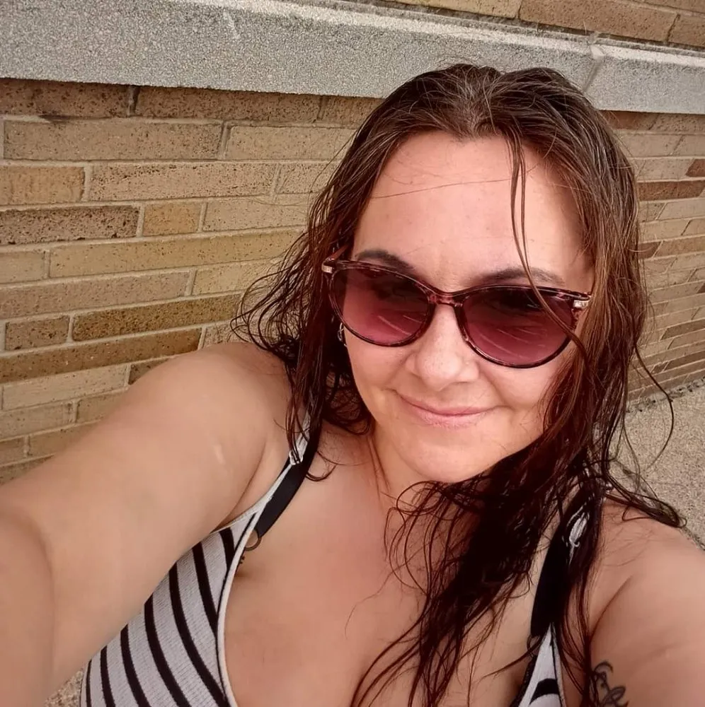 Top-rated lawn care service in Buffalo, NY by JnJ's homecare custom closets and cleaning