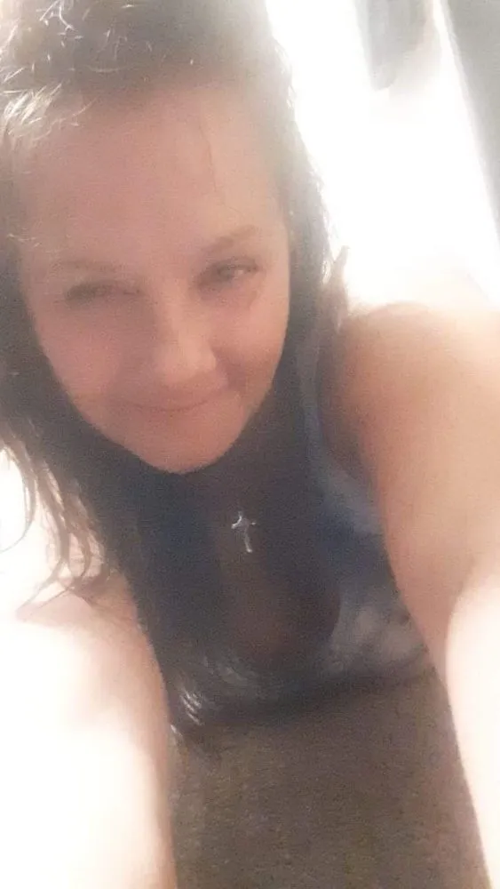 Reliable yard cleanup service experts serving Buffalo, NY - JnJ's homecare custom closets and cleaning