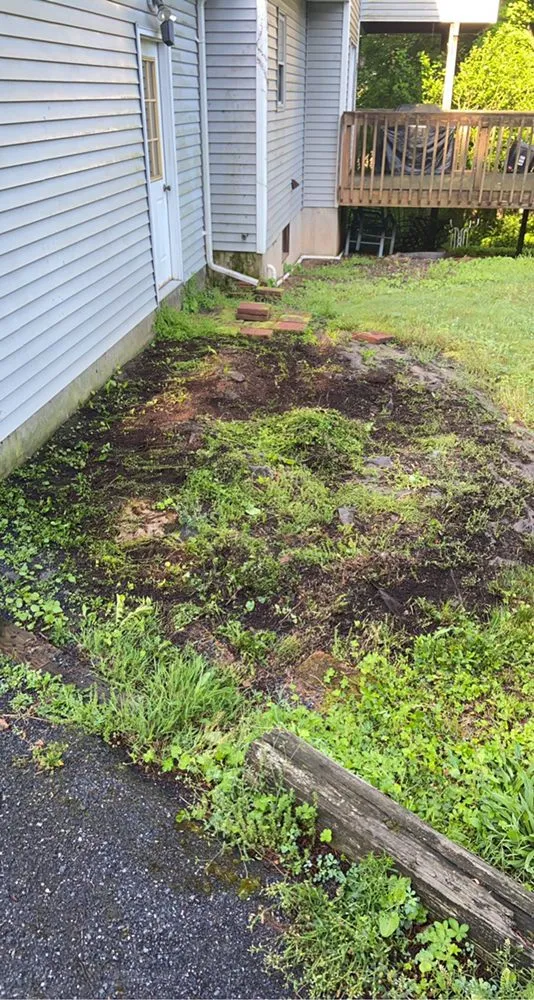 Reliable lawn care service experts serving Nazareth, PA - JNR Lawncare Services