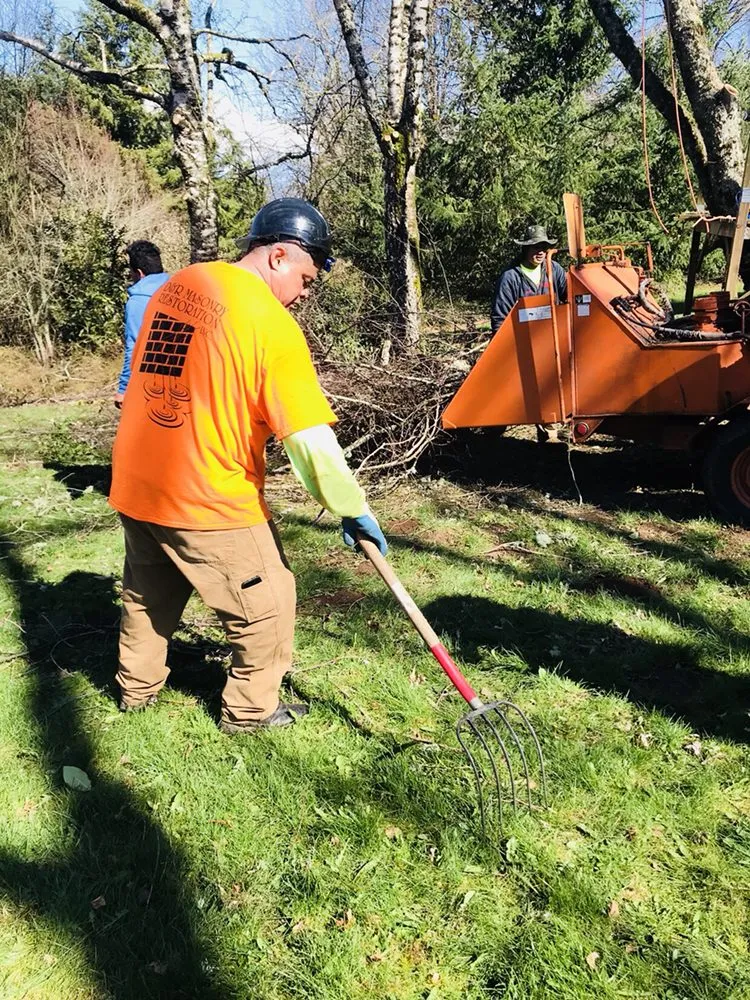 Top-rated yard maintenance experts serving Portland, OR - JNT TREE CARE