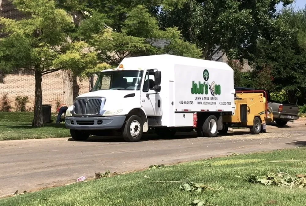 Reliable landscaping services experts serving Midland, TX - Jo Jo's Bee Lawn & Tree Service