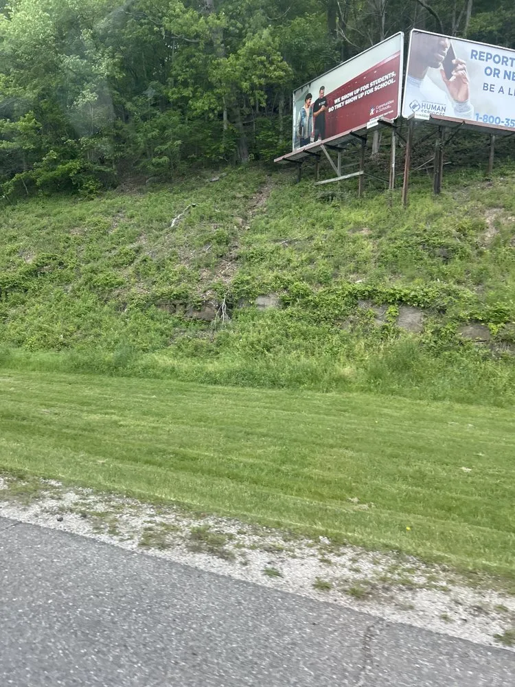 Reliable residential landscaping experts serving Charleston, WV - Jo Jo's Lawn Care