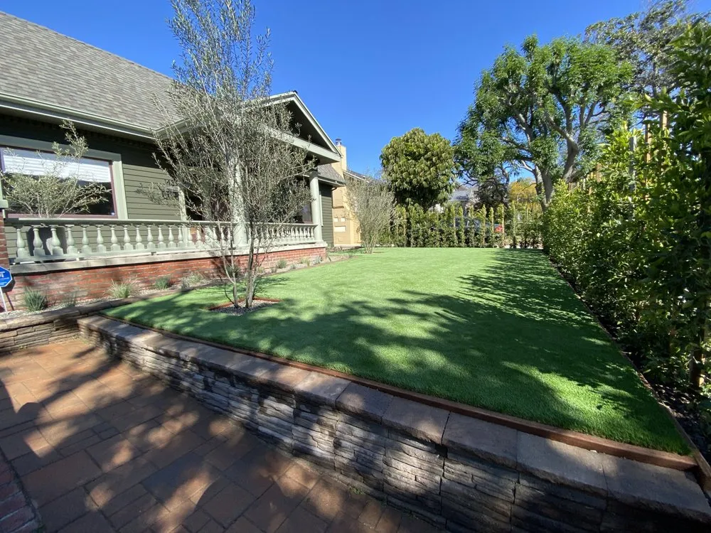 Trusted garden landscaping with custom design in Los Angeles, CA by Joaquin’s Landscaping