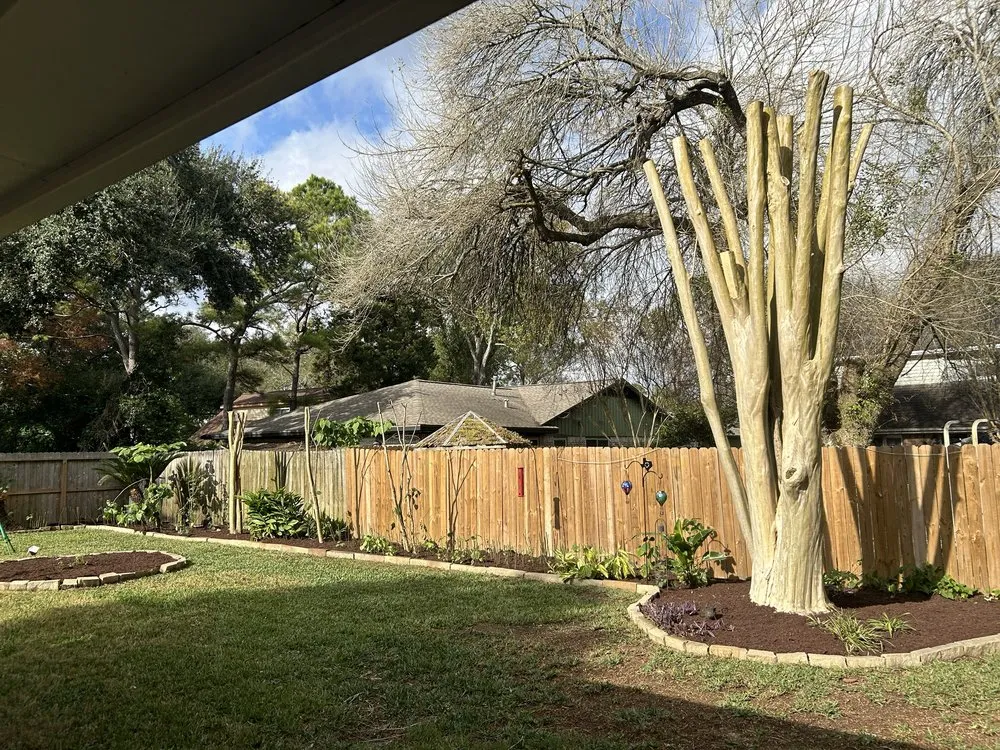 Professional residential landscaping in League City, TX - Joaquin’s Olvera Lawn Service and Landscaping