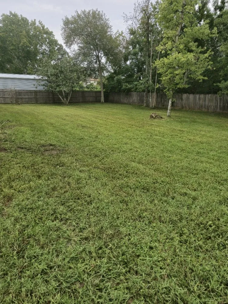 Professional yard maintenance for homes in Orange Park, FL by Joat Landscaping