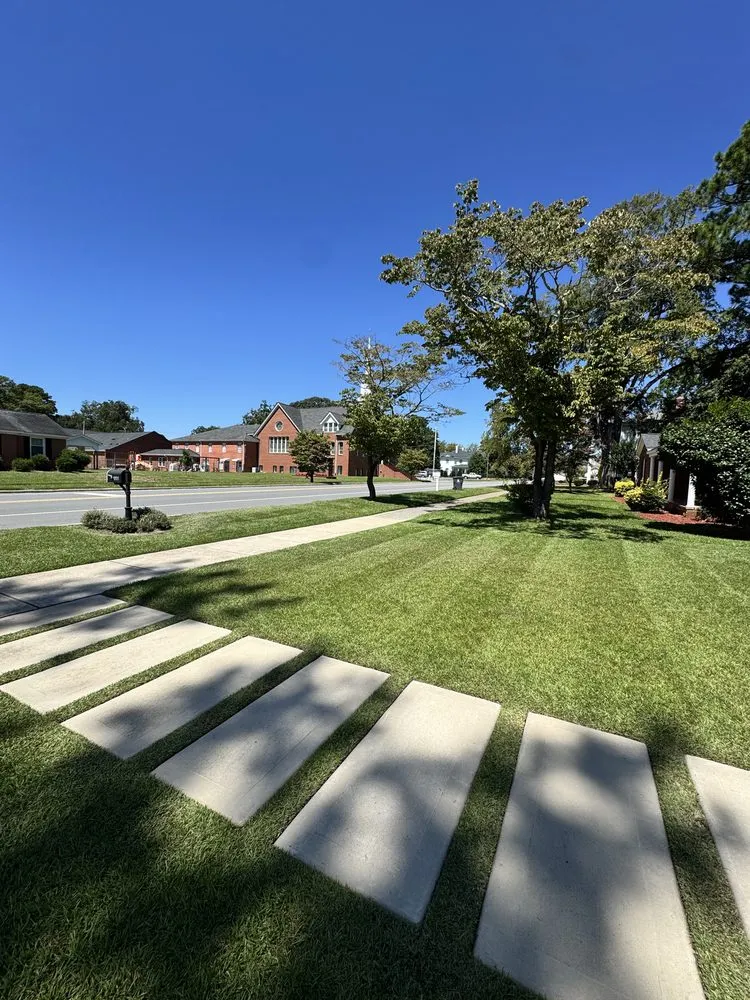 Local yard cleanup service for beautiful yards in Four Oaks, NC by Joco Turf Pros