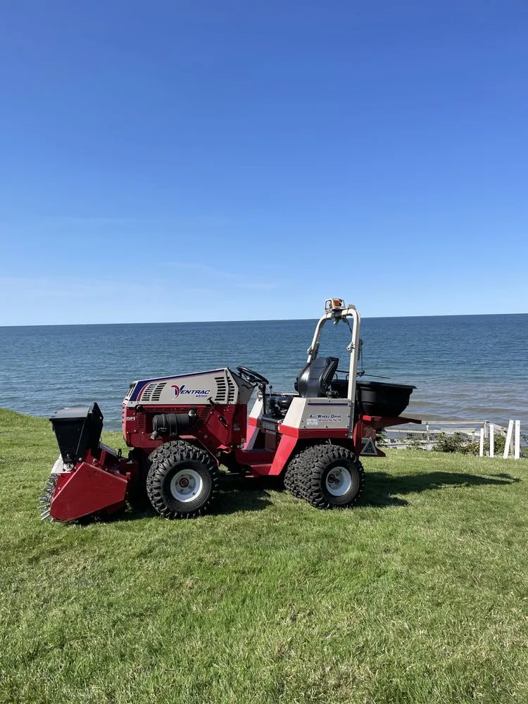 Custom yard maintenance experts serving Pittsford, NY - Joe Cutter's Turf & Snow