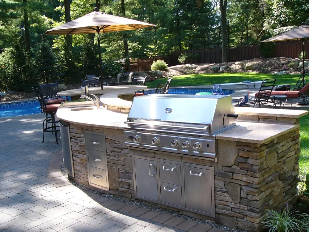 Custom residential landscaping in Oakland, NJ by Joe Finizio & Sons Landscape Contractors