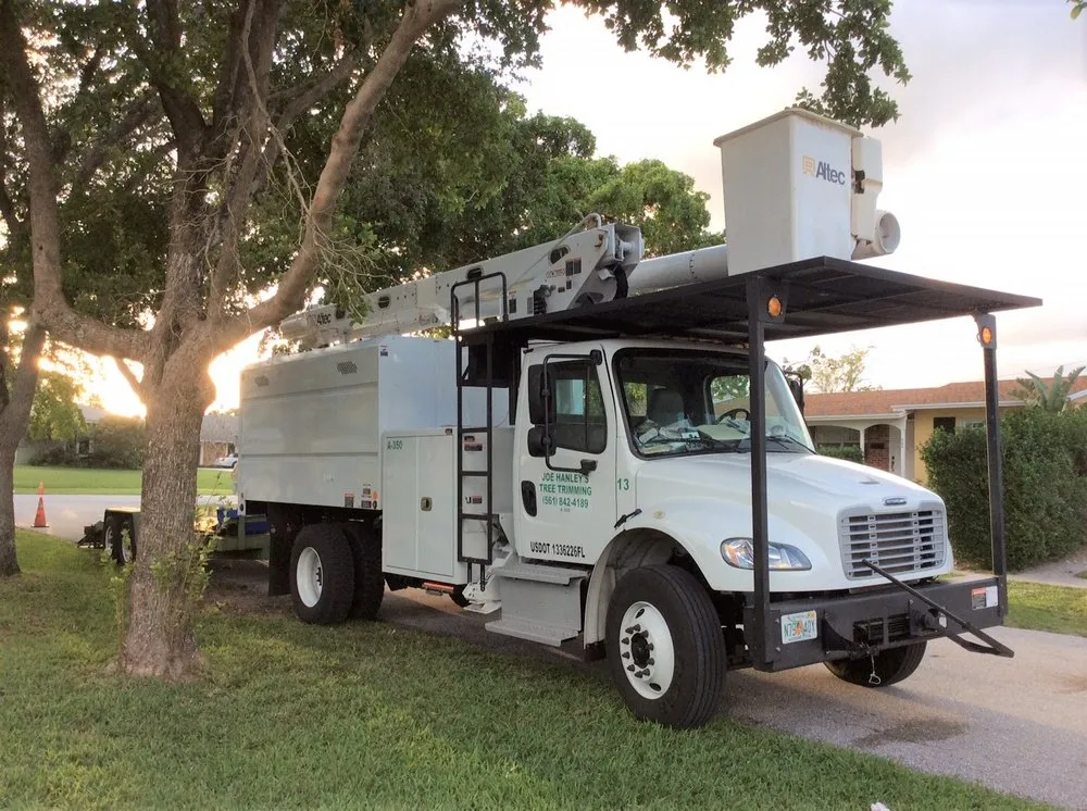 Expert landscape design in North Palm Beach, FL - Joe Hanley's Tree Trimming