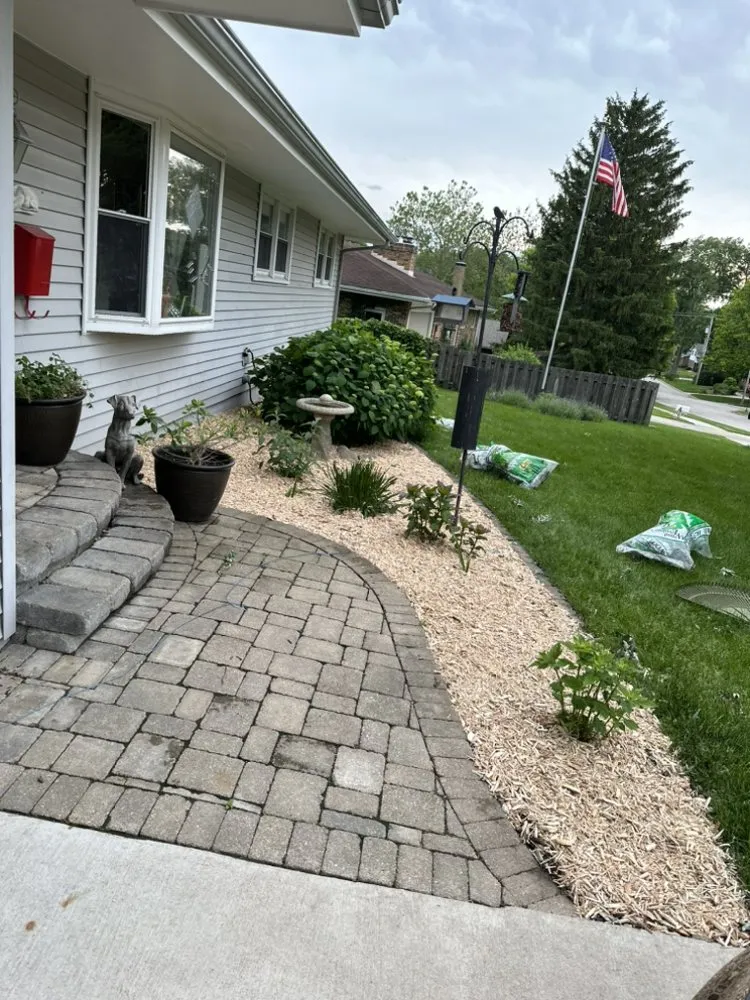 Affordable residential landscaping experts serving Normal, IL - Joe Joe's Lawn Care
