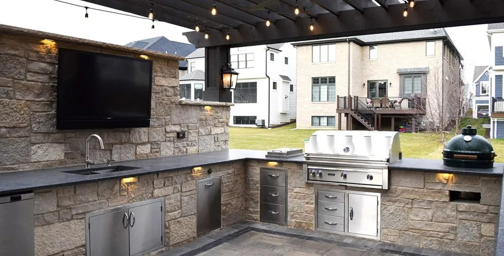 Professional lawn care service experts serving Chicago, IL - Joe Jr Landscapes