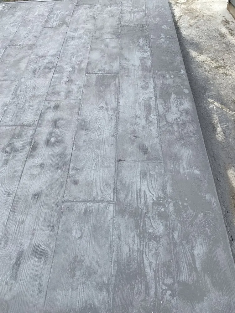 Top-rated lawn mowing service in Adrian, MI by Joe Strong Construction