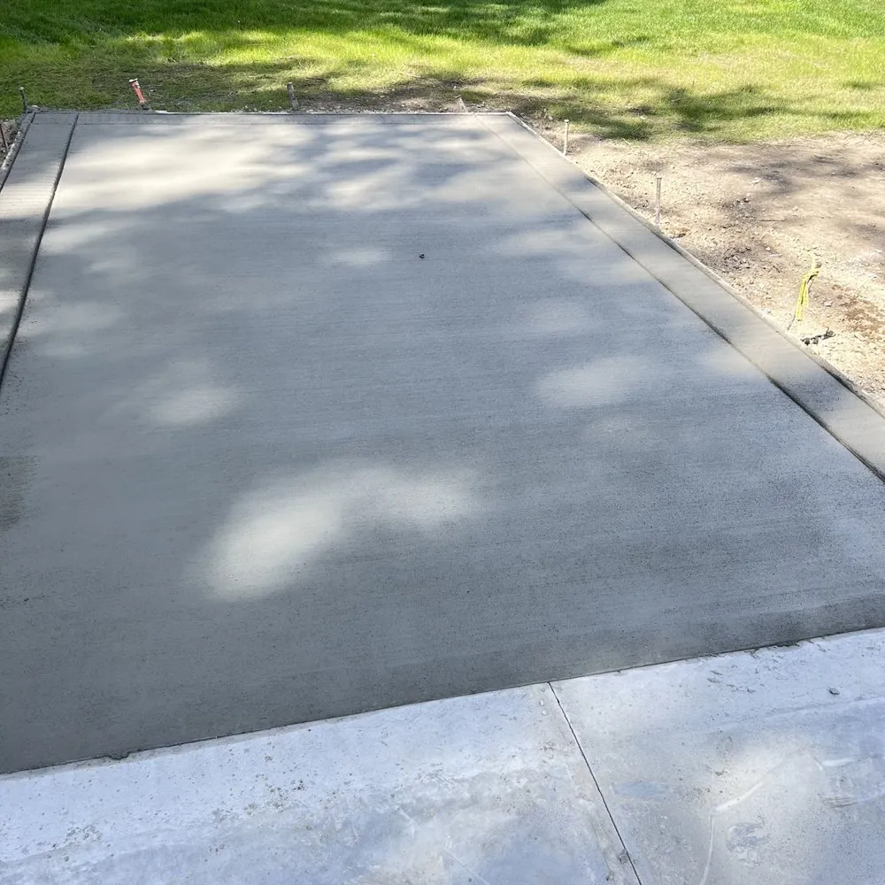 Top-rated outdoor landscaping with custom design in Adrian, MI by Joe Strong Construction